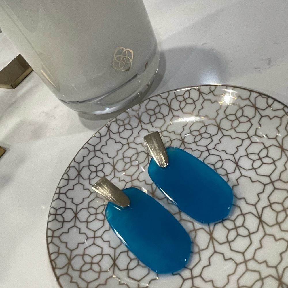 Kendra Scott Aragon Gold Drop Earrings in Teal Agate